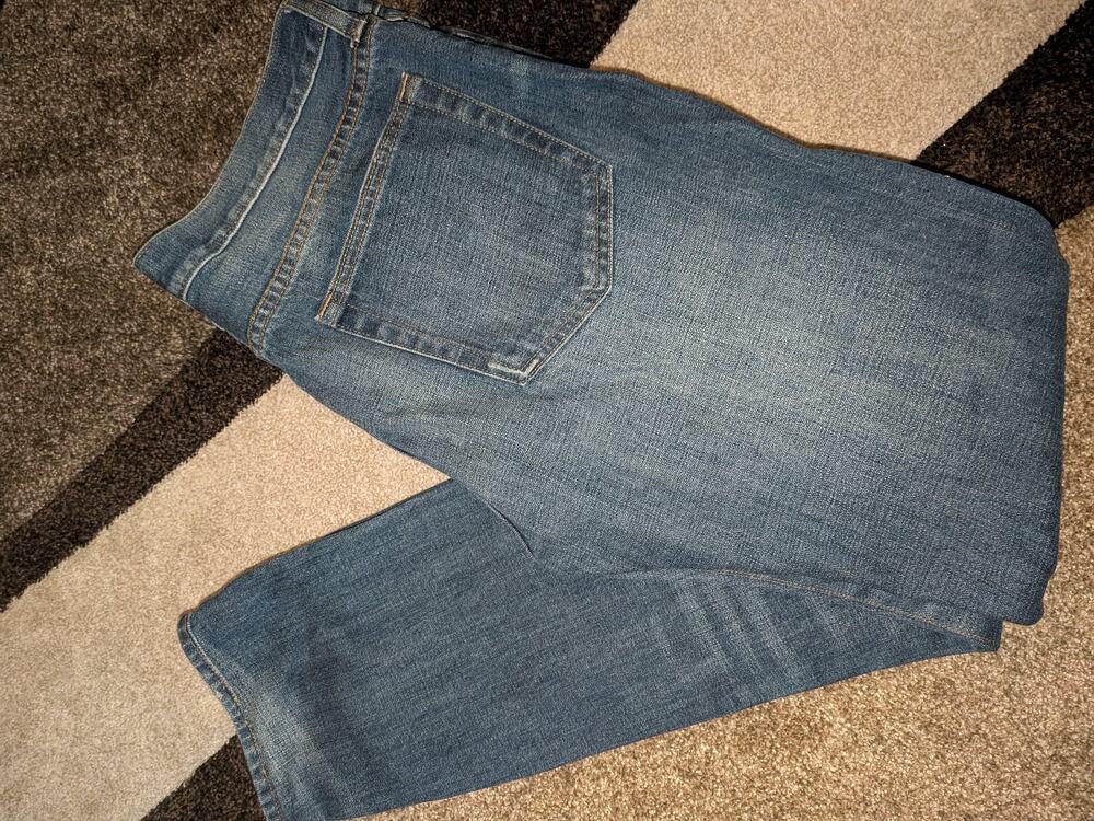 J.Crew 770 Straight Fit Jeans Mens 33x32 Medium Wash Blue Denim Distressed